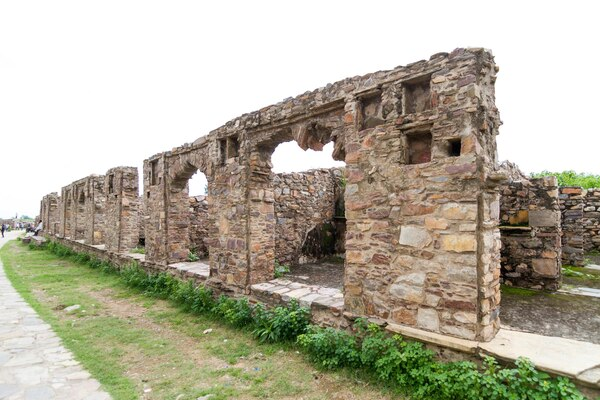 Jaipur, Abhaneri and Bhangarh Tour Package Jaipur, Abhaneri and Bhangarh Tour Package